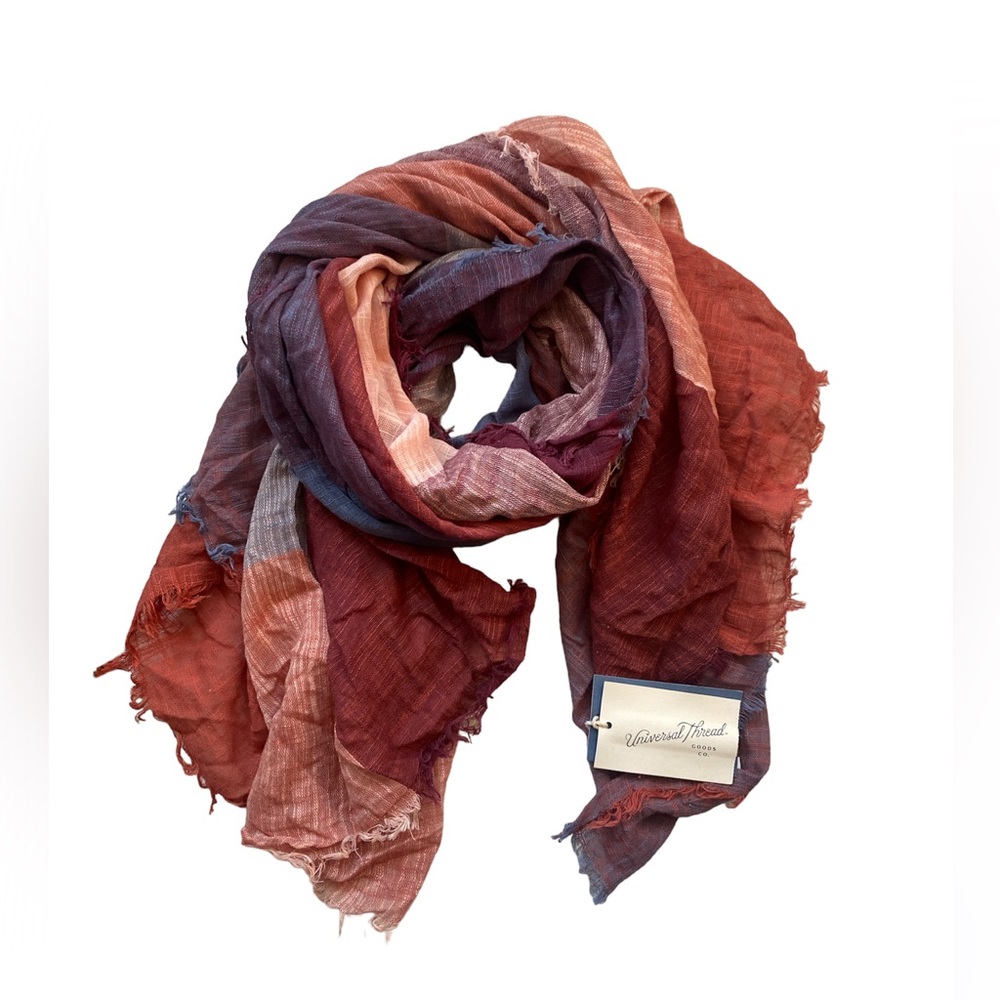 Universal Thread scarf